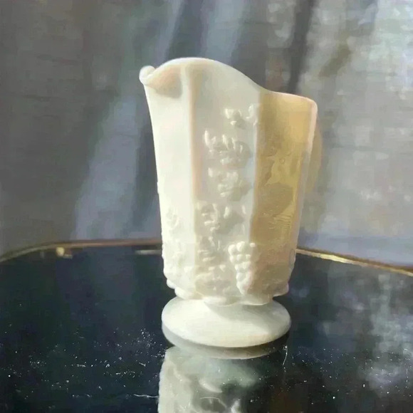 Vintage Westmoreland milk glass grapevine pattern pitcher 5” - Picture 2 of 5
